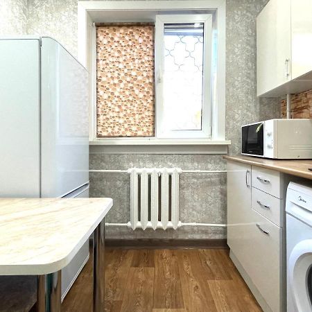 Абая 68 Квартира В Центре, 4 Спальных Места Kızılyar Dış mekan fotoğraf